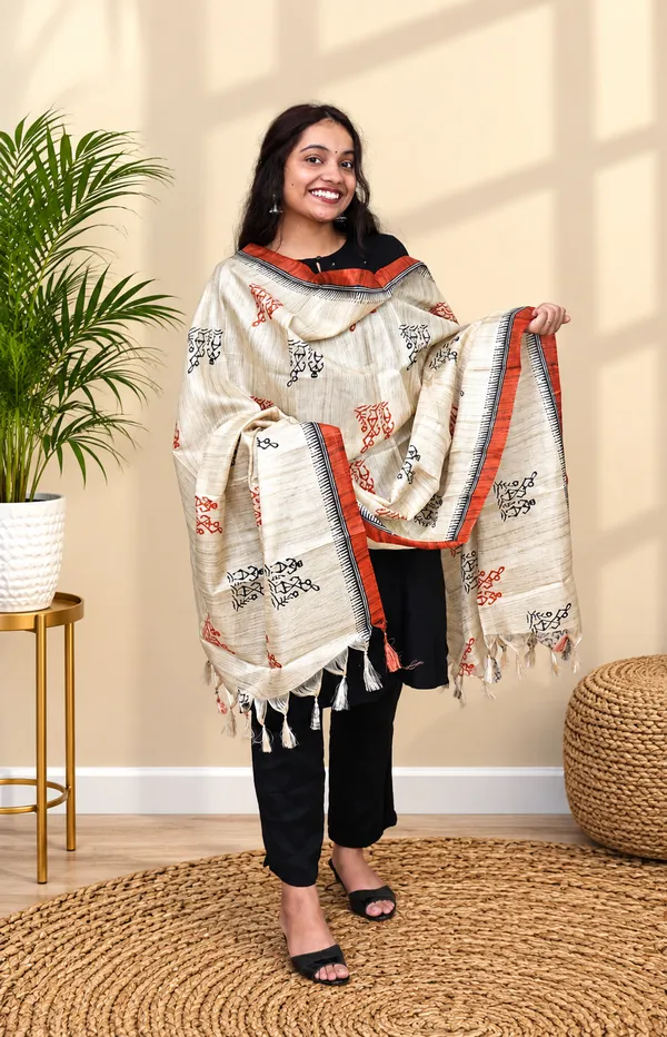 Chanderi_Ajrakh_Print_Premium_&_Elegant_Dupatta_For_Women