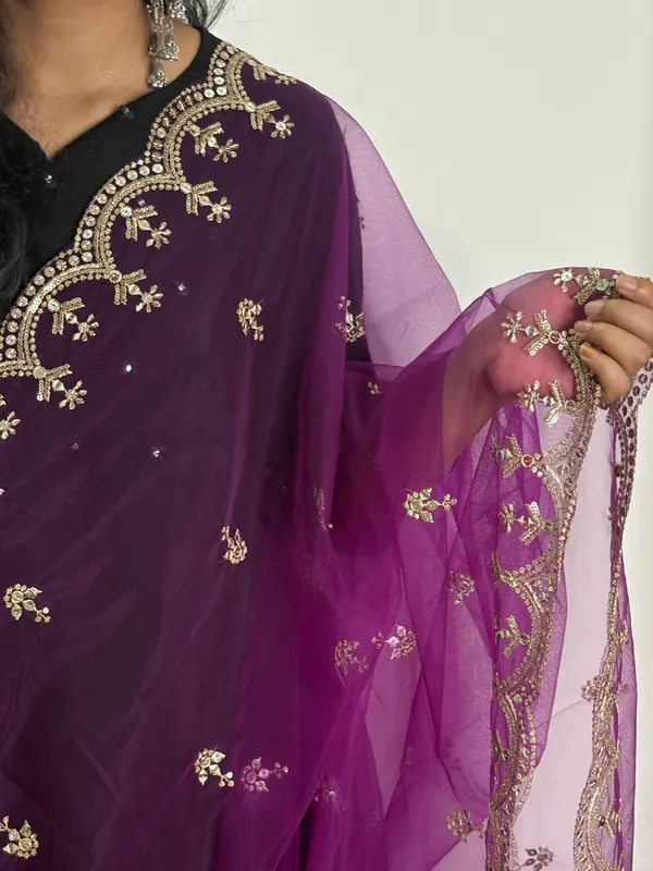 Cutwork_Sequence_Net_Dupatta