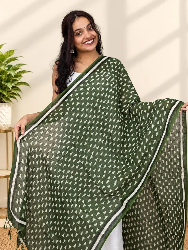 Dark_Green_Hand_Print_Cotton_Premium_Dupatta_For_Women