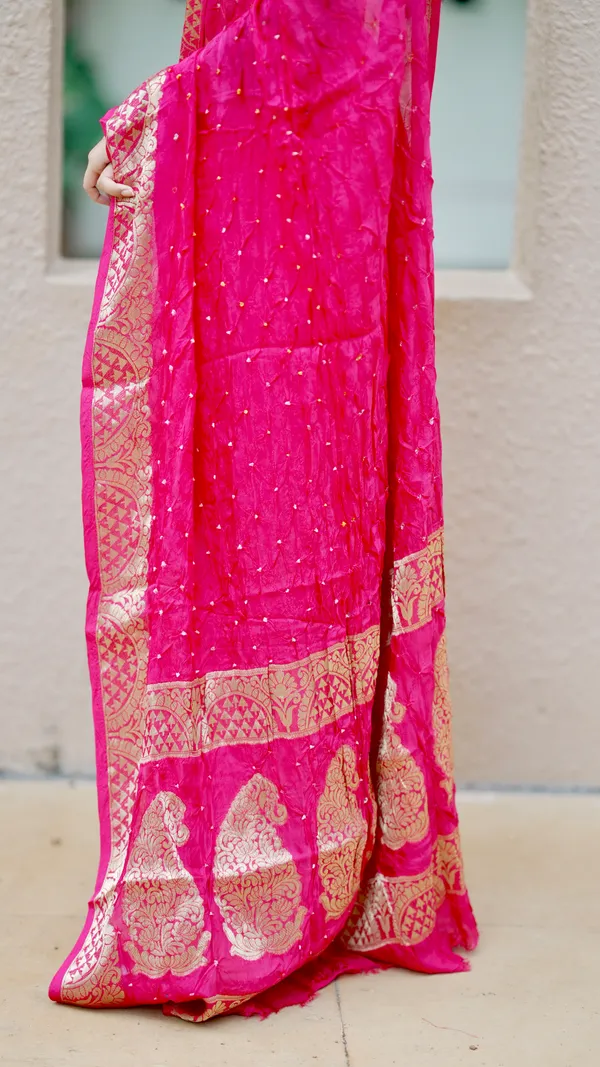 Jacquard_Bandhej_Jaari_Border_Dupatta