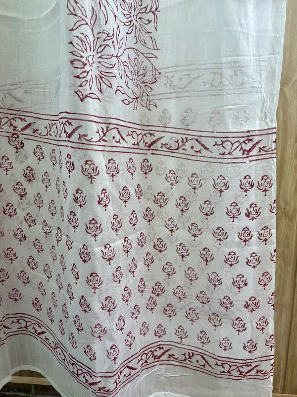 Cotton_White_Base_Mroon_Printed__Dupatta