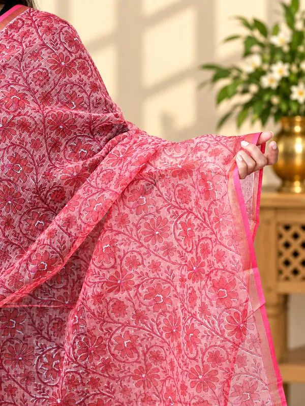 Red_Hand_Block_Print_Elegant_Dupatta_For_Women
