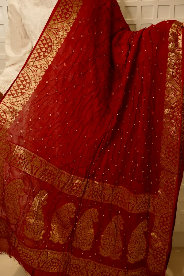 Jacquard_Bandhej_Jaari_Border_Dupatta