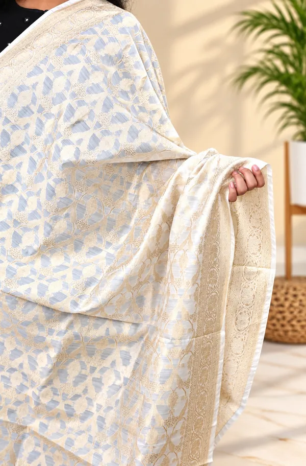 Cream_Banarsi_Silk_Premium_&_Elegant_Dupatta_For_Women
