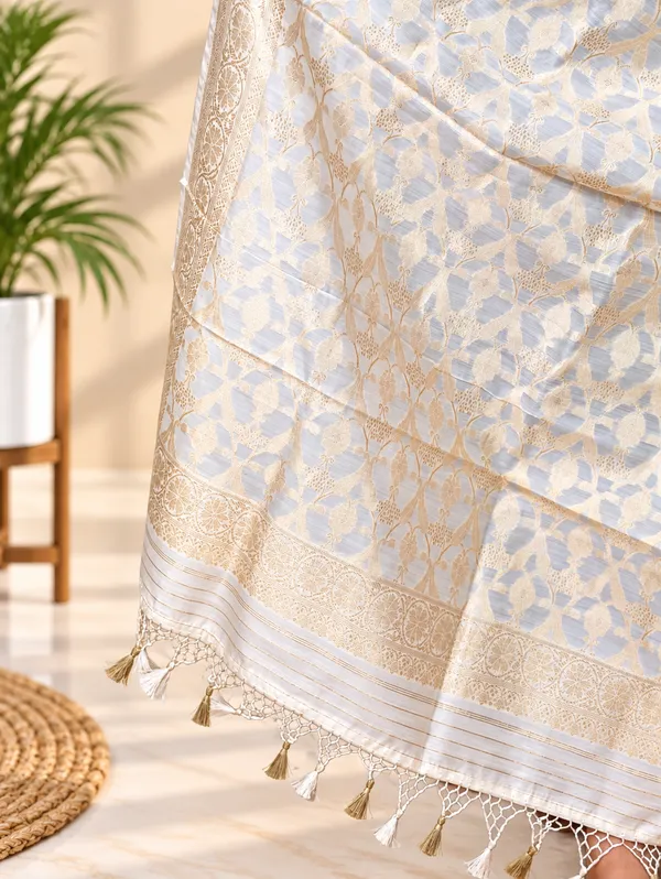 Cream_Banarsi_Silk_Premium_&_Elegant_Dupatta_For_Women