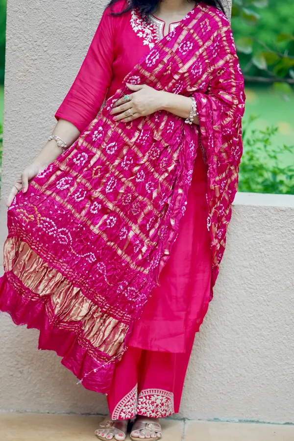 Handcrafted_Modal_Silk_Bandhani_Gharchola_Dupatta