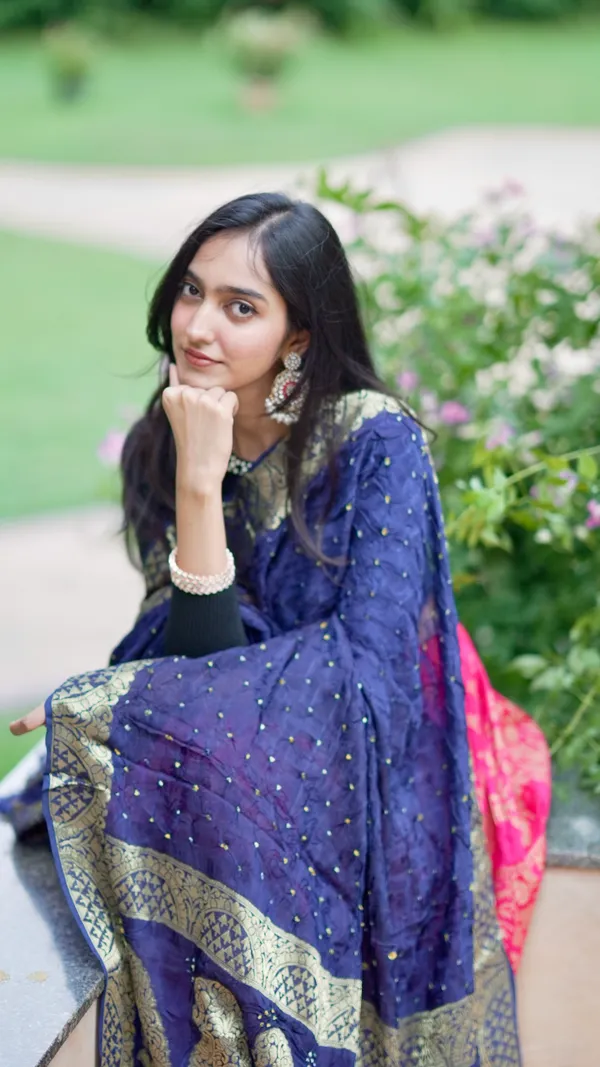 Jacquard_Bandhej_Jaari_Border_Dupatta