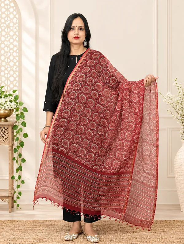 Pink_Hand_Block_Print_Cotton_Dupatta_For_Women