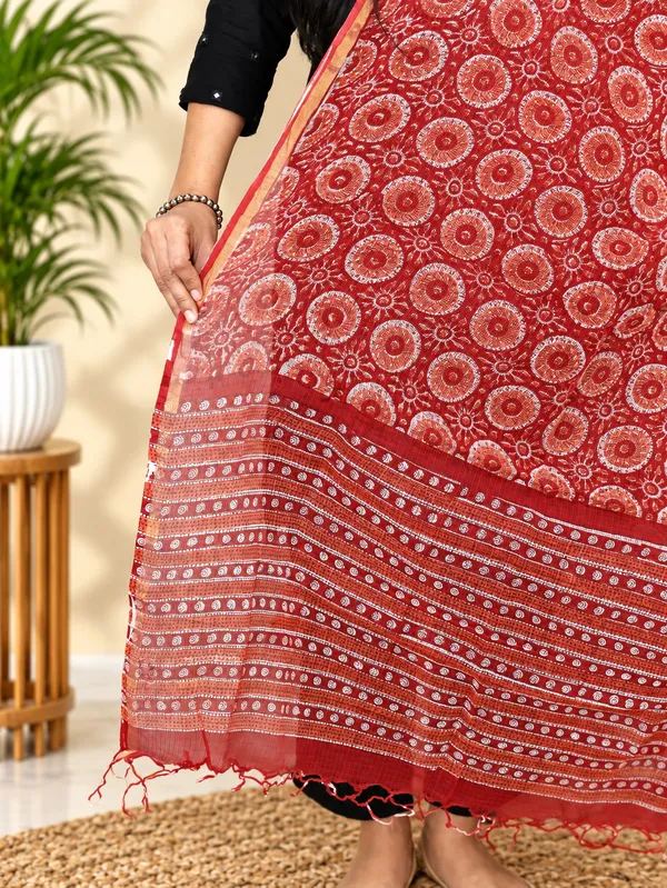 Pink_Hand_Block_Print_Cotton_Dupatta_For_Women