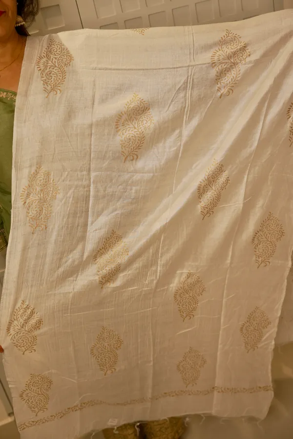 Staple_Gold_Dupatta