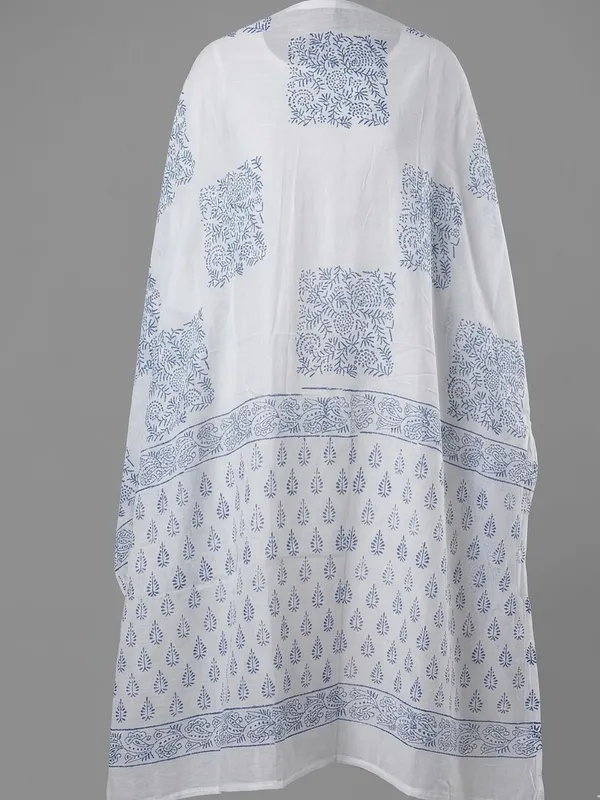 Cotton_White_Base_Blue_Printed_Dupatta