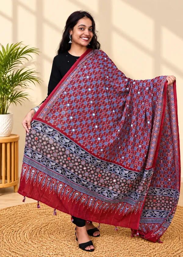 Cotton_Ajrak_Mirror_Work_Dupatta