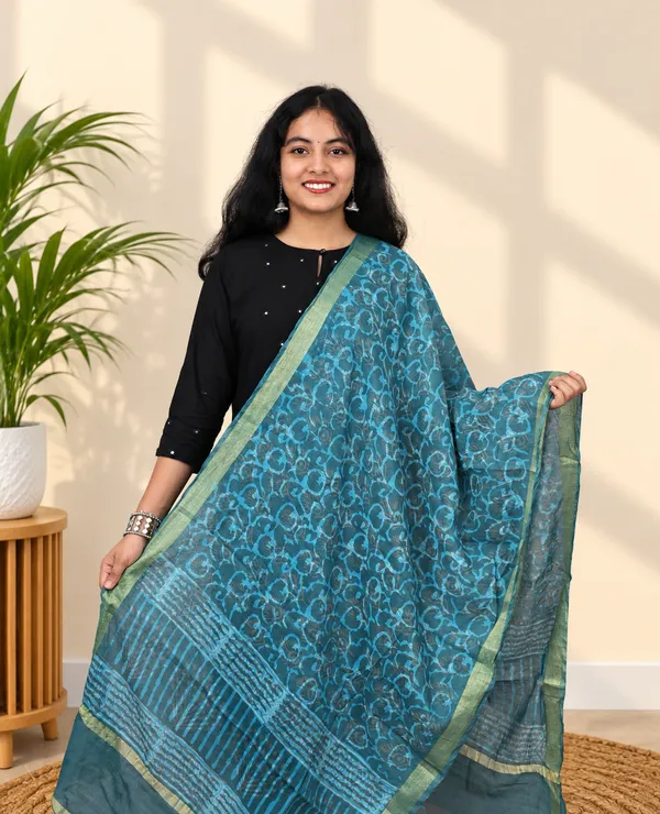 Chanderi_Premium_&_Elegant_Dupatta_For_Women
