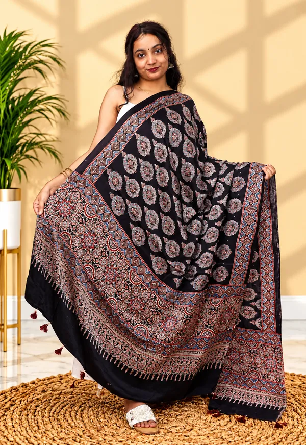 Black_Modal_Silk_Premium_&_Elegant_Dupatta_For_Women