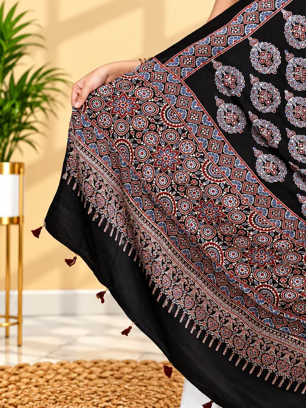 Black_Modal_Silk_Premium_&_Elegant_Dupatta_For_Women