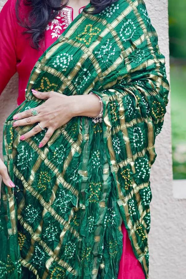 Handcrafted_Modal_Silk_Bandhani_Gharchola_Dupatta