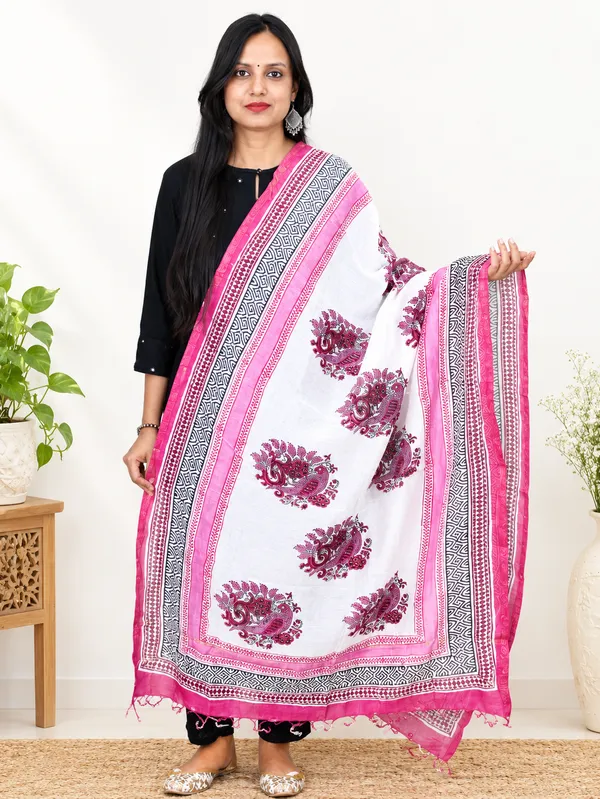 Multicolour_Hand_Block_Print_Cotton_Dupatta_For_Women