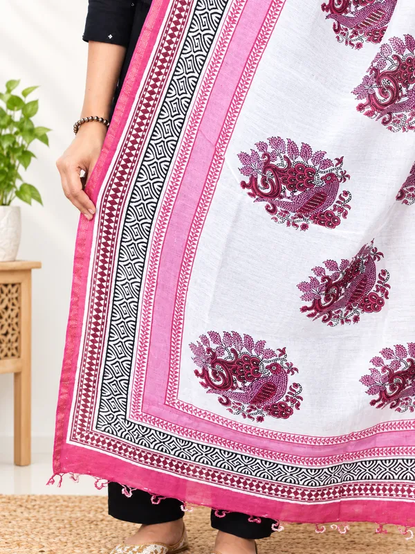 Multicolour_Hand_Block_Print_Cotton_Dupatta_For_Women