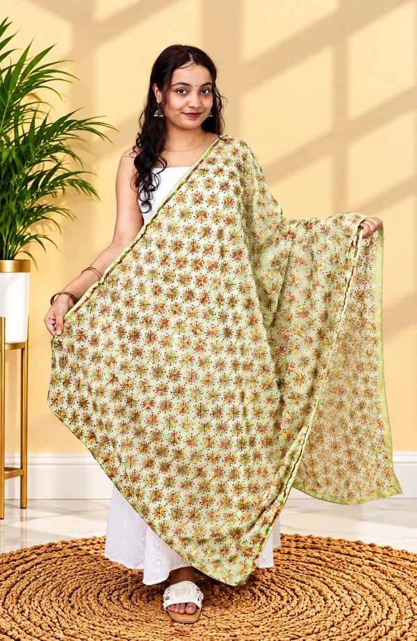 Phulkari_Premium_&_Elegant_Dupatta_For_Women