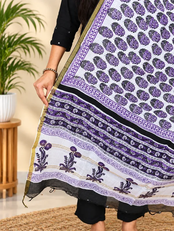 Hand_Block_Print_Cotton_Premium_&_Elegant_Dupatta_For_Women