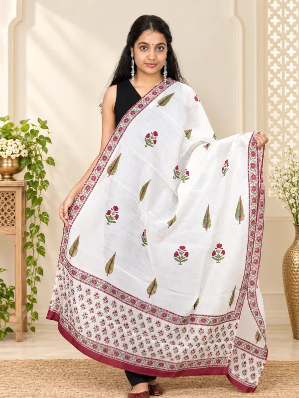 White_Hand_Block_Print_Cotton_Premium_&_Elegant_Dupatta_For_Women