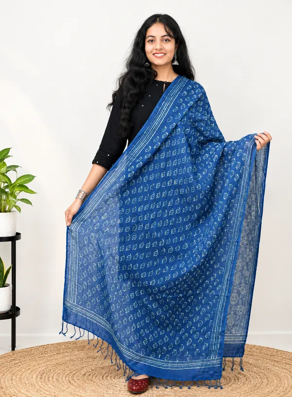 Blue_Hand_Block_Print_Cotton_Premium_&_Elegant_Dupatta_For_Women