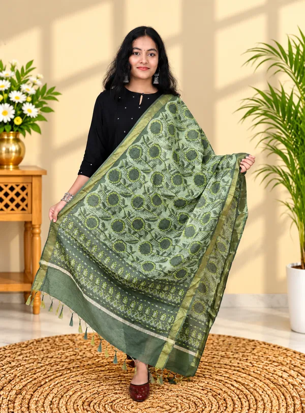 Green_Chanderi_Cotton_Silk_Premium_&_Elegant_Dupatta_For_Women