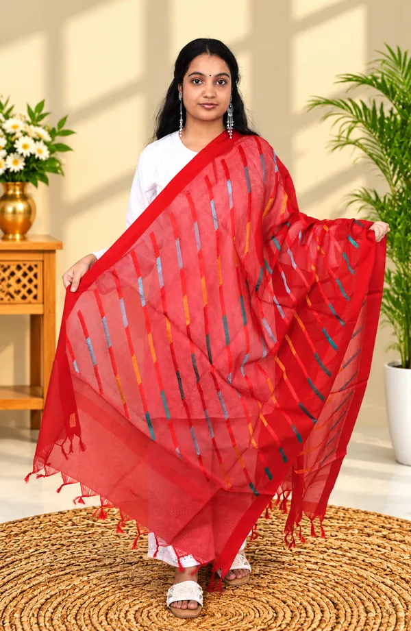 Red_Cotton_Premium_&_Elegant_Dupatta_For_Women