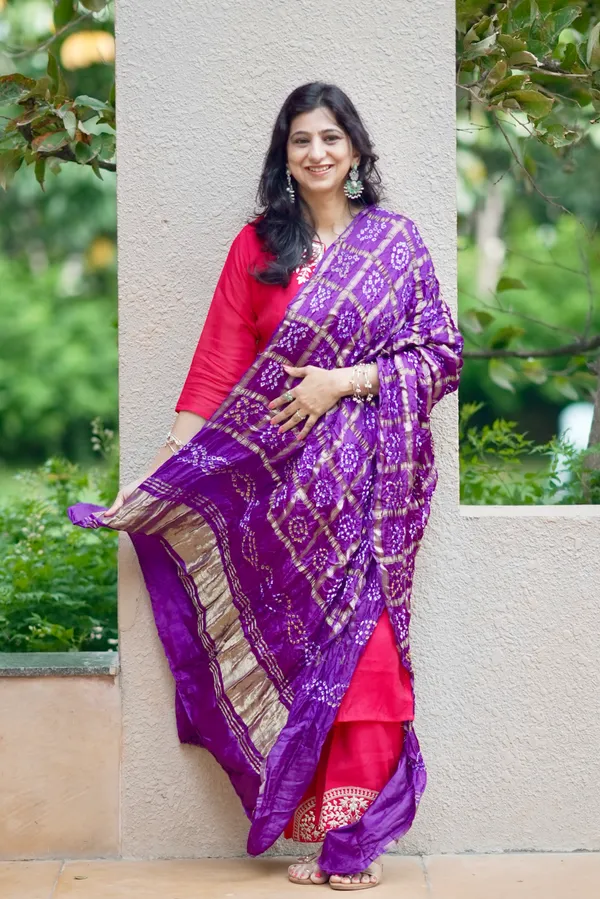 Handcrafted_Modal_Silk_Bandhani_Gharchola_Dupatta