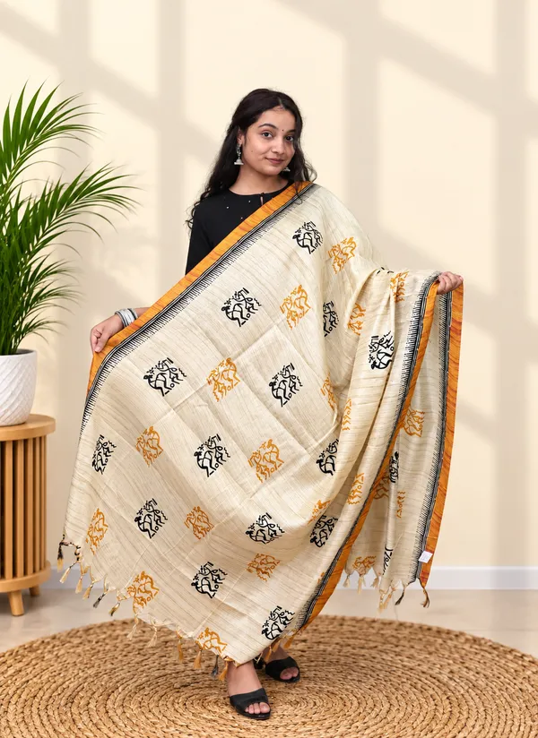 Yellow_Chanderi_Silk_Premium_&_Elegant_Dupatta_For_Women