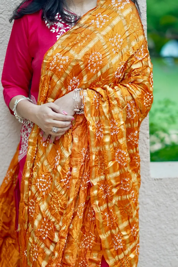 Handcrafted_Modal_Silk_Bandhani_Gharchola_Dupatta