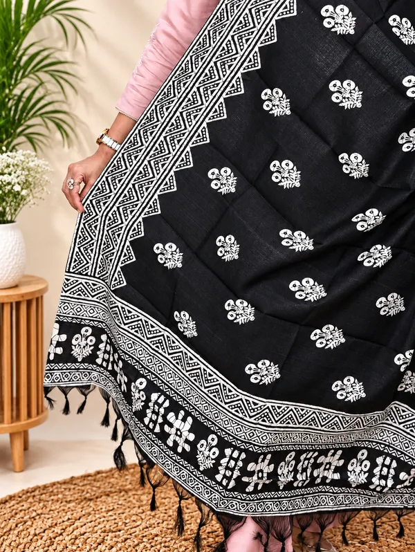 Black_Chanderi_Silk_Premium_&_Elegant_Dupatta_For_Women