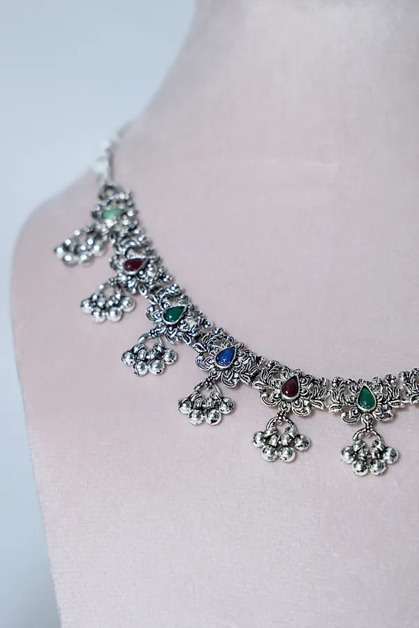 Silver_Oxidized_Royal_Bridal_Inspired_Necklace_Earring_Set_For_Women