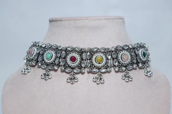 Silver_Oxidized_Royal_Necklace_Earring_Set_For_Women