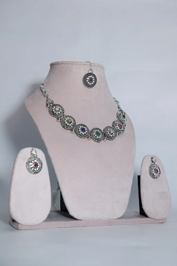 Silver_Oxidized_Bridal_Royal_Ensemble_Necklace_Earring_With_Tikka_Set_For_Women