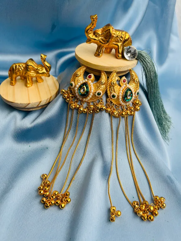 Zoon-e-zar_Jhumkas