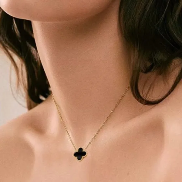 Black_White_&_Gold_Traditional_Reversible_Clover_Necklace_For_Women