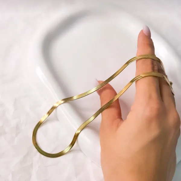 Gold_Traditional_Snake_Chain_For_Women