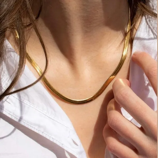 Gold_Traditional_Snake_Chain_For_Women