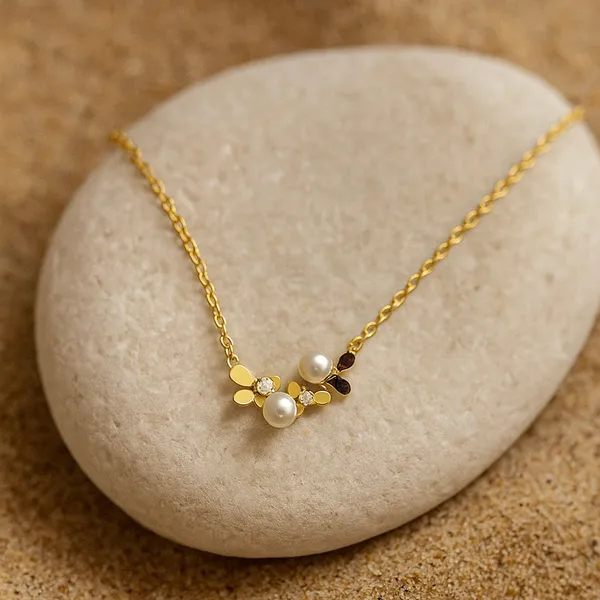 Gold_Traditional_Pearl_Necklace_For_Women