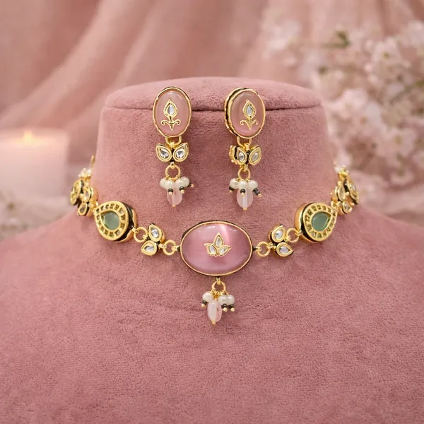 Avira_Kundan_Set