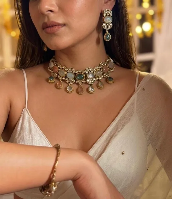 Elanora_Sabyasachi_Set