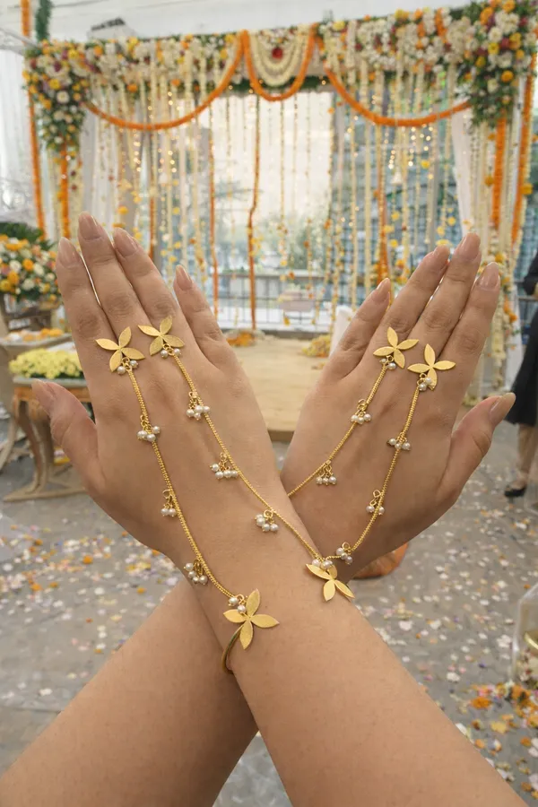 Alia_bhat_inspired_Hath_phool_pair