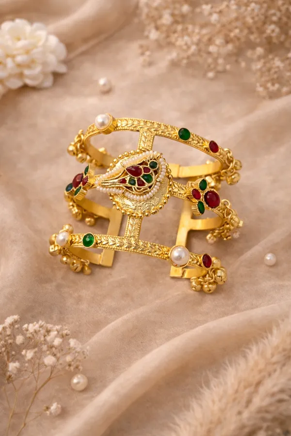 Pachi_Kundan_Handcuff