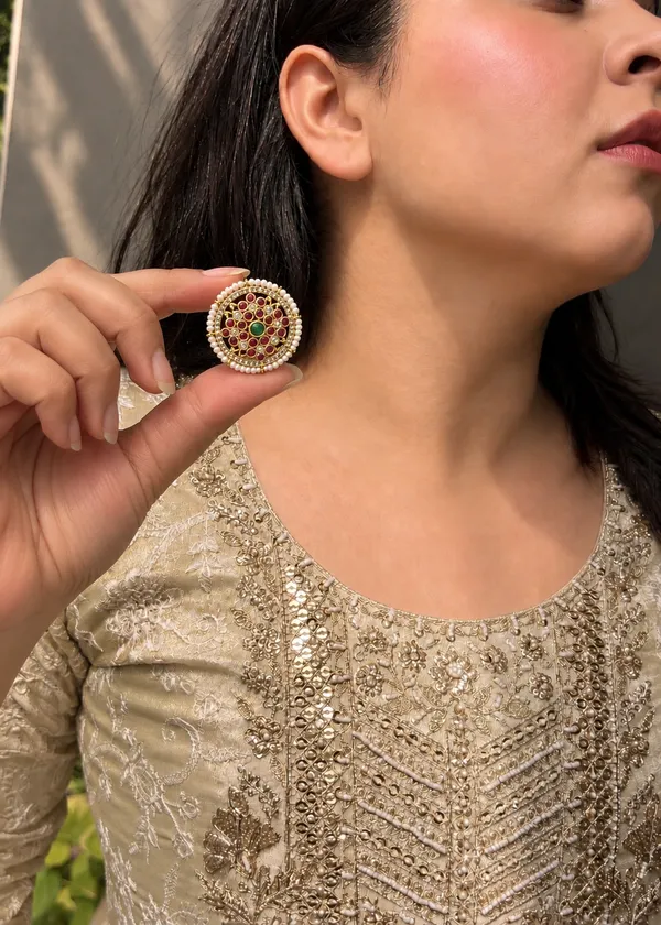 Royal_Round_Kundan_Halo_Studs