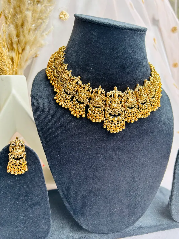 Swarna_Devi_Grand_Temple_Choker