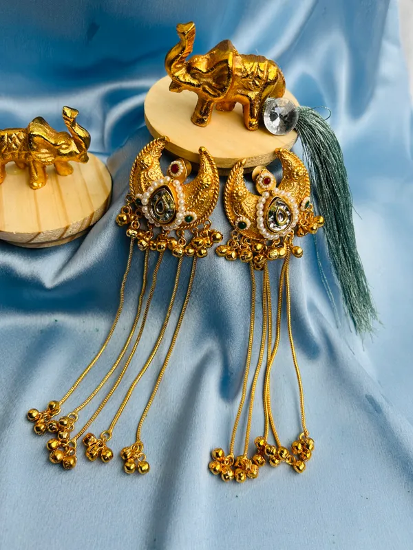 Zoon-e-zar_Jhumkas