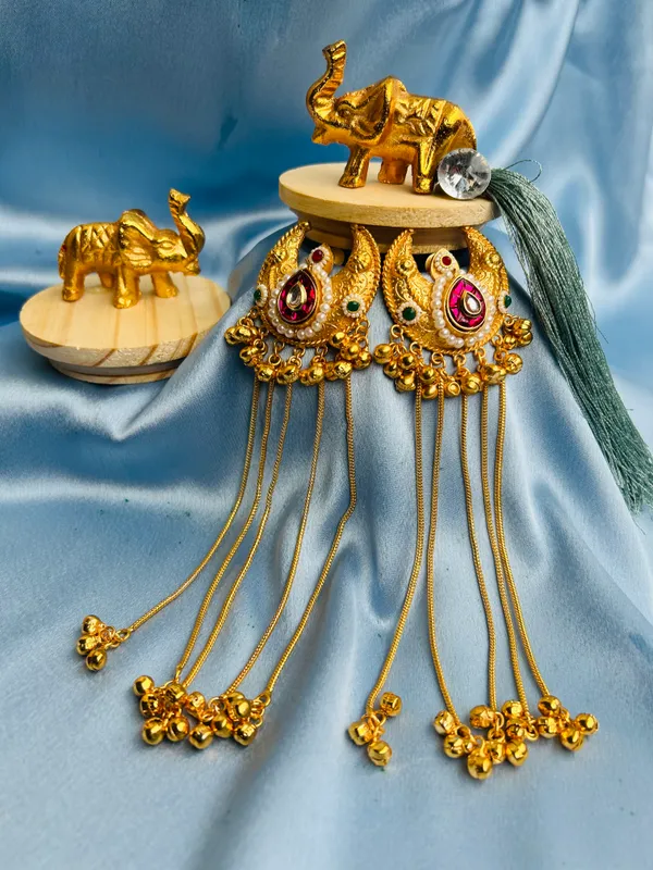 Zoon-e-zar_Jhumkas