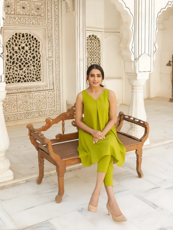 Mehandi_Cotton-Linen_Blend_Kurti_Set_For_Women
