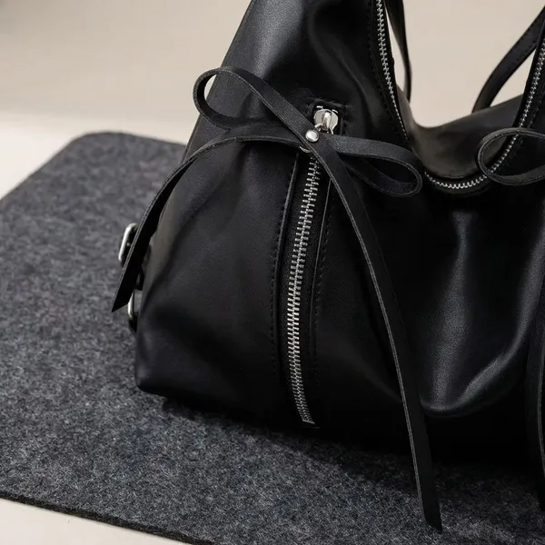 Black_Premium_Pu_Material_Casual_Hand_Bag_For_Women